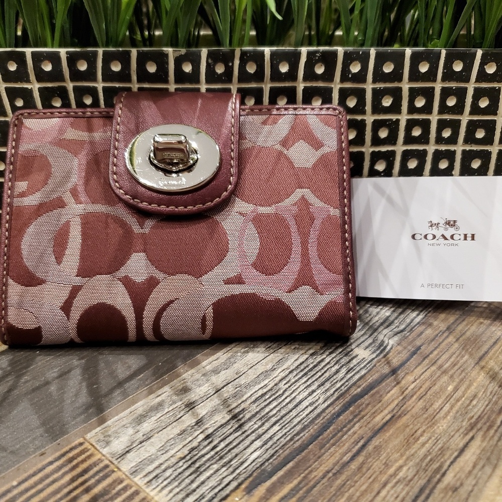 New Gorgeous Coach Wallet Burgundy Pink Gray